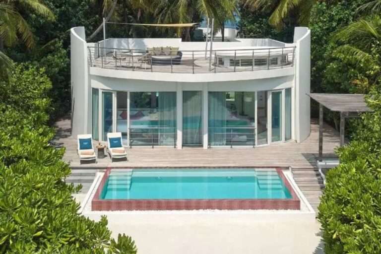 Jumeirah Olhahali Island