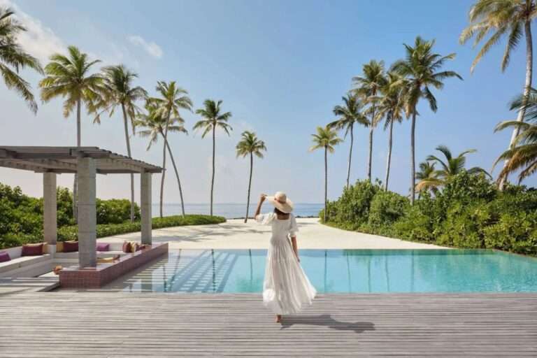 Jumeirah Maldives Olhahali Island Resort